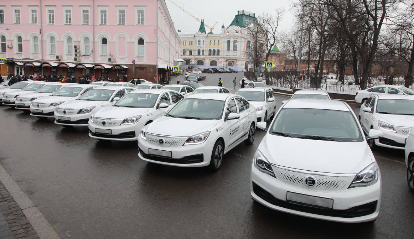 Электромобили в такси и каршеринге: преимущества и советы